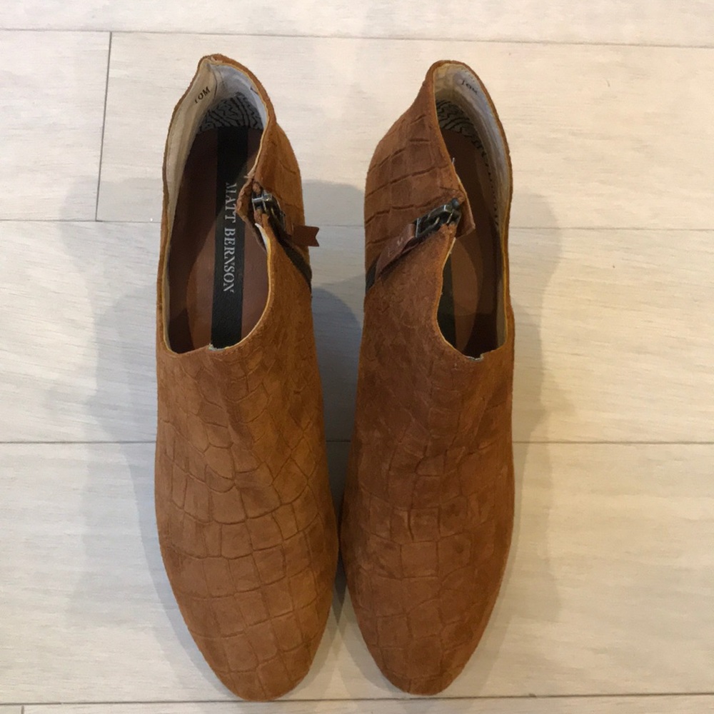 NWOT Matt Bernson Booties